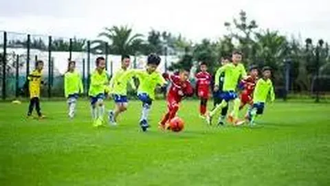 乌克兰总统泽林斯基训练后肌肉不适，周一将进行体检