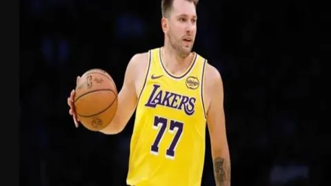 欧冠小组赛第七轮战罢，利物浦积21分领先，巴萨18分紧随其后，阿森纳与国米同列第三，夺冠赔率持续变动中